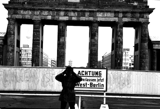 Berlino, 002-084bis-02
Confine tra le due Germanie, 1963
Porta di Brandeburgo, Berlino (Germania)
