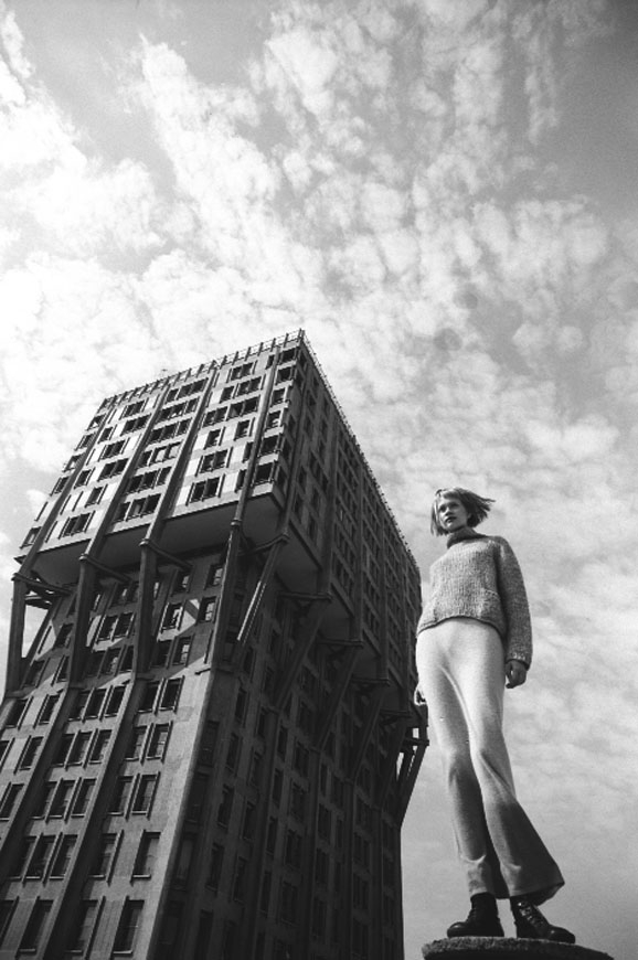 Krizia, 027-102-36
Krizia, 1999
Torre Velasca, Milano (Italia)