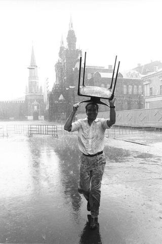 Alias, 021-026-14 Alberto Meda con la sedia 