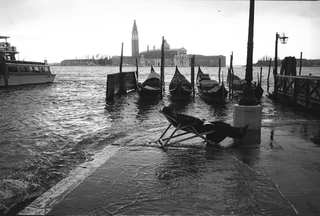 Swatch, 018-227-00
Campagna pubblicitaria Swatch "Spring Summer 1995", 1995
Venezia (Italia)