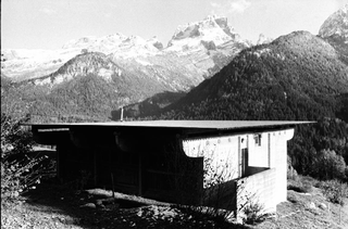 Architetture di Giandomenico Belotti, 021-003-13
Casa in montagna di Romolo Saccomani, 1966
Fogajard, Madonna di Campiglio (Italia)
